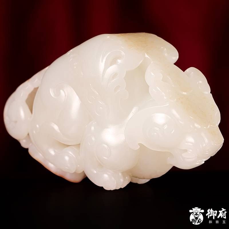 新疆籽料貔貅｜御府和田玉精工瑞兽，招财纳福典藏之作